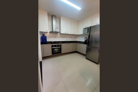 Apartamento à venda com 2 quartos, 50m² em Vila Vitória, Santo André