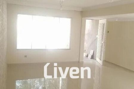 Casa à venda com 4 quartos, 260m² em Bosque da Saúde, São Paulo