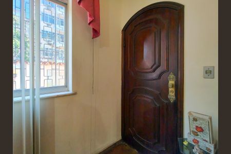 Entrada de casa para alugar com 4 quartos, 600m² em Vila Isabel, Rio de Janeiro