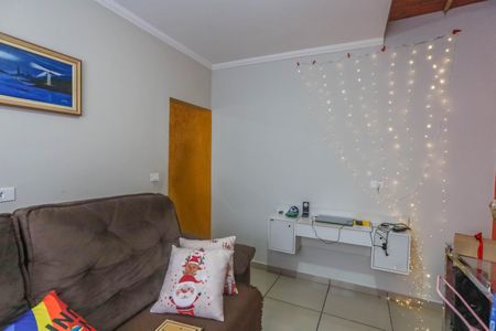Sala de casa à venda com 7 quartos, 192m² em Casa Grande, Diadema