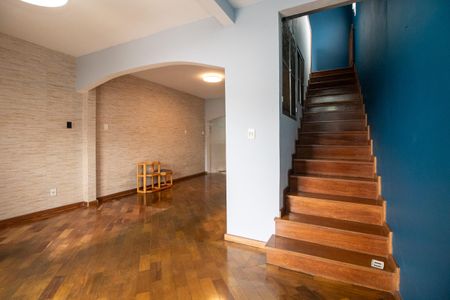 Sala de casa para alugar com 3 quartos, 300m² em Parque Santa Madalena, São Paulo