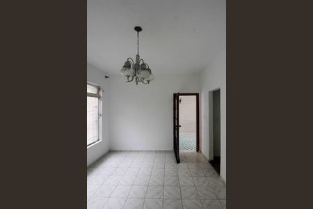 Casa para alugar com 2 quartos, 90m² em Vila Graciosa, São Paulo