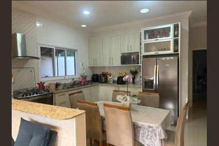 Casa à venda com 3 quartos, 187m² em Jardim Primavera, Jundiaí