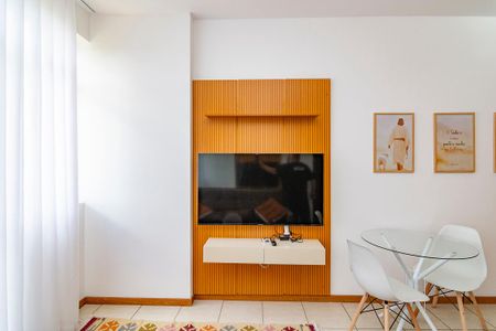 Sala de apartamento para alugar com 1 quarto, 39m² em Vale do Sereno, Nova Lima