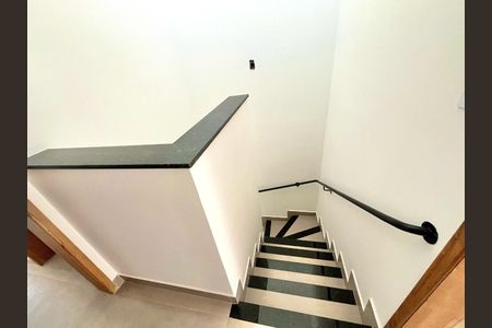 Casa à venda com 2 quartos, 109m² em Piratininga, Belo Horizonte