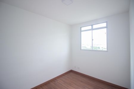 Quarto 2 de apartamento para alugar com 2 quartos, 58m² em Cabral, Contagem