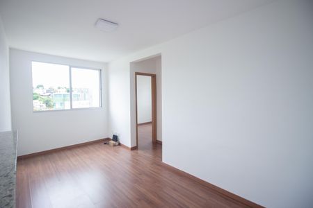 Sala de apartamento para alugar com 2 quartos, 58m² em Cabral, Contagem