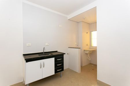 Cozinha de apartamento para alugar com 1 quarto, 39m² em Vila Granada, São Paulo