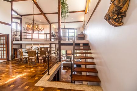 Hall de entrada de casa de condomínio para alugar com 4 quartos, 748m² em Residencial das Estrelas, Barueri