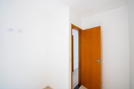 Quarto 2 de apartamento para alugar com 2 quartos, 82m² em Vila Linda, Santo André