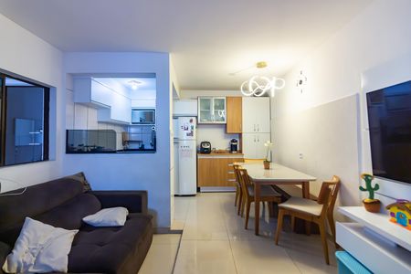 Sala de casa à venda com 2 quartos, 97m² em Cipava, Osasco