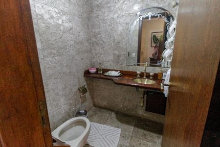 Lavabo de apartamento para alugar com 4 quartos, 290m² em Vila Suzana, São Paulo