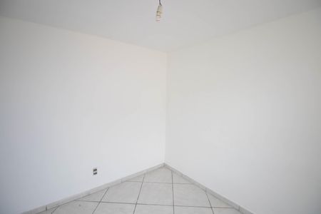 Quarto 2 de apartamento para alugar com 2 quartos, 45m² em Estrela do Norte, São Gonçalo