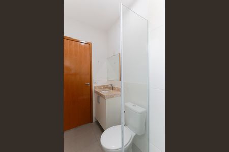 Banheiro de apartamento para alugar com 1 quarto, 26m² em Vila Isolina Mazzei, São Paulo