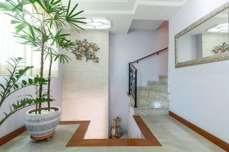 Sala de casa de condomínio à venda com 3 quartos, 111m² em Chácara Seis de Outubro, São Paulo