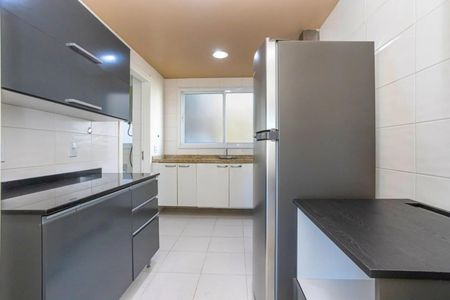 Cozinha de apartamento para alugar com 3 quartos, 120m² em Jardim Europa, Porto Alegre