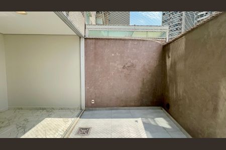 Varanda de apartamento à venda com 2 quartos, 120m² em Vila Anglo Brasileira, São Paulo