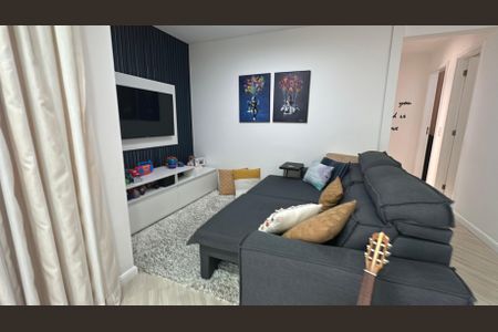 Sala de apartamento para alugar com 2 quartos, 85m² em Jardim Tupanci, Barueri