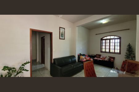 sala de casa à venda com 4 quartos, 420m² em Bom Repouso, Betim