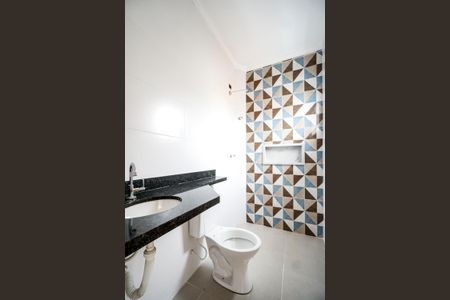 Banheiro de apartamento para alugar com 1 quarto, 50m² em Vila Granada, São Paulo