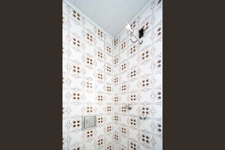 Interior do box de casa de condomínio para alugar com 1 quarto, 65m² em Vila Carrão, São Paulo