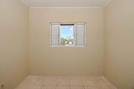 Quarto 1 de casa para alugar com 3 quartos, 300m² em Sarandi, Porto Alegre