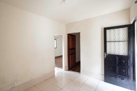 Sala de casa para alugar com 2 quartos, 100m² em Mantiqueira, Belo Horizonte