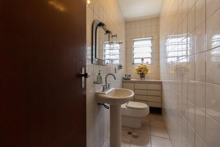 Lavabo de casa à venda com 4 quartos, 232m² em Vila Vermelha, São Paulo