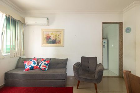 Sala de apartamento para alugar com 3 quartos, 48m² em Campo Grande, Rio de Janeiro