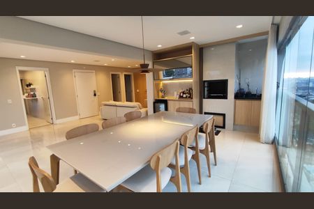 Sala de apartamento à venda com 3 quartos, 122m² em Lapa, São Paulo