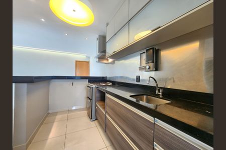 Cozinha de apartamento à venda com 3 quartos, 86m² em Vila da Serra, Nova Lima