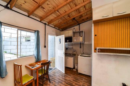Sala/Cozinha de kitnet/studio para alugar com 1 quarto, 18m² em Sarandi, Porto Alegre