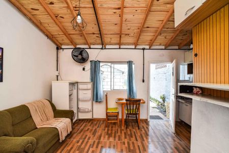 Sala/Quarto de kitnet/studio para alugar com 1 quarto, 18m² em Sarandi, Porto Alegre