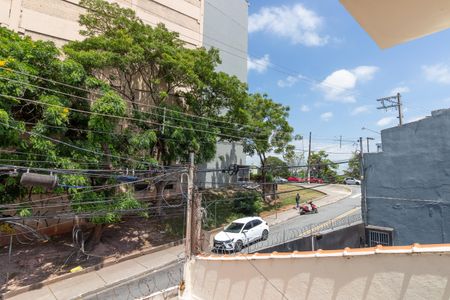 Vista de casa à venda com 3 quartos, 200m² em Vila Albano, São Paulo
