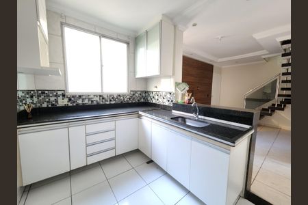 Apartamento para alugar com 2 quartos, 90m² em Cabral, Contagem