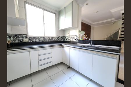 Apartamento para alugar com 2 quartos, 90m² em Cabral, Contagem