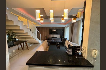 Apartamento à venda com 2 quartos, 80m² em Alto de Pinheiros, São Paulo