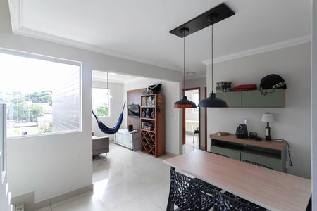 Sala de apartamento para alugar com 2 quartos, 120m² em Santa Monica, Belo Horizonte