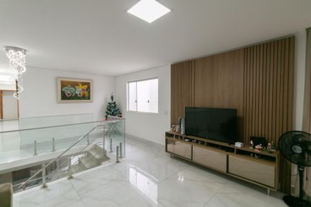 Casa à venda com 3 quartos, 180m² em Vila Cloris, Belo Horizonte