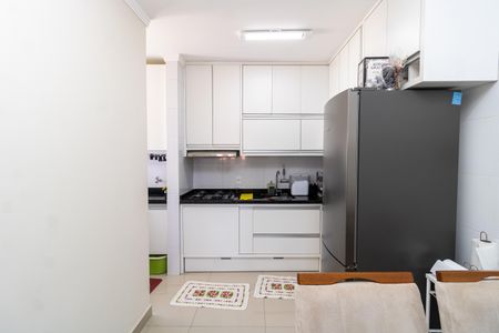 Cozinha de apartamento para alugar com 2 quartos, 46m² em Vila Nivi, São Paulo