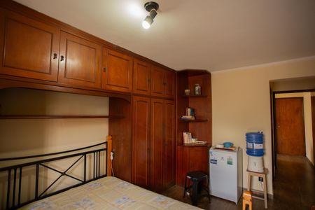 QUARTO 1- SUÍTE de casa para alugar com 3 quartos, 125m² em Parque São Domingos, São Paulo
