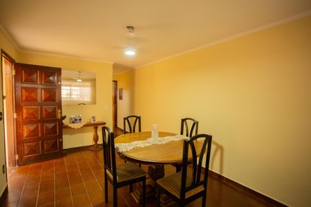 SALA de casa para alugar com 3 quartos, 125m² em Parque São Domingos, São Paulo