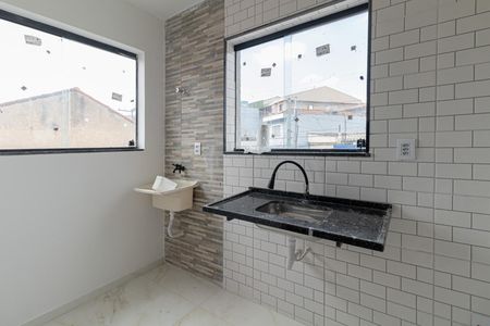 Sala/Cozinha/Área de Serviço de apartamento para alugar com 2 quartos, 37m² em Vila Marieta, São Paulo