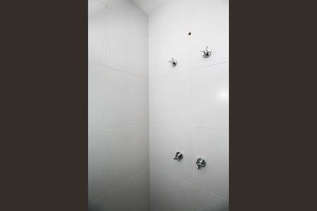 Banheiro de kitnet/studio à venda com 1 quarto, 39m² em Pinheiros, São Paulo