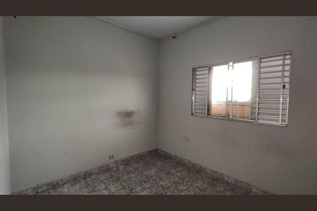 Quarto 2 de casa para alugar com 2 quartos, 62m² em Vila Santo Antonio, Ferraz de Vasconcelos
