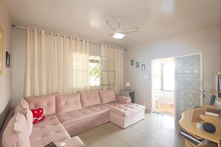 Sala de casa para alugar com 2 quartos, 240m² em Campo Grande, Rio de Janeiro