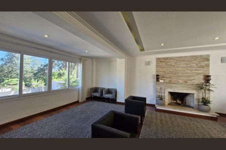 Casa à venda com 5 quartos, 690m² em Jardim Marajoara, São Paulo