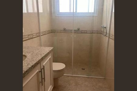 Casa à venda com 3 quartos, 300m² em Vila Elvira, São Paulo