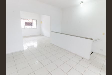Sala de casa para alugar com 3 quartos, 130m² em Vila Bertioga, São Paulo