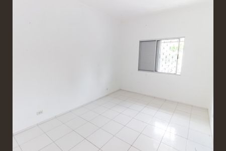Quarto 2 de casa para alugar com 3 quartos, 130m² em Vila Bertioga, São Paulo